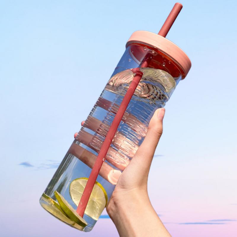 700 ML Portable Fruit Infusing Water Bottle