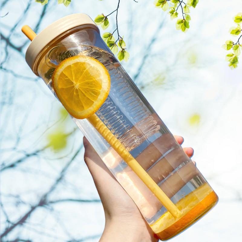 700 ML Portable Fruit Infusing Water Bottle